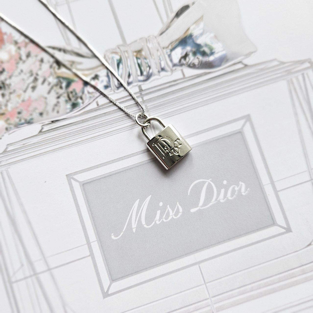 Christian dior clearance padlock necklace