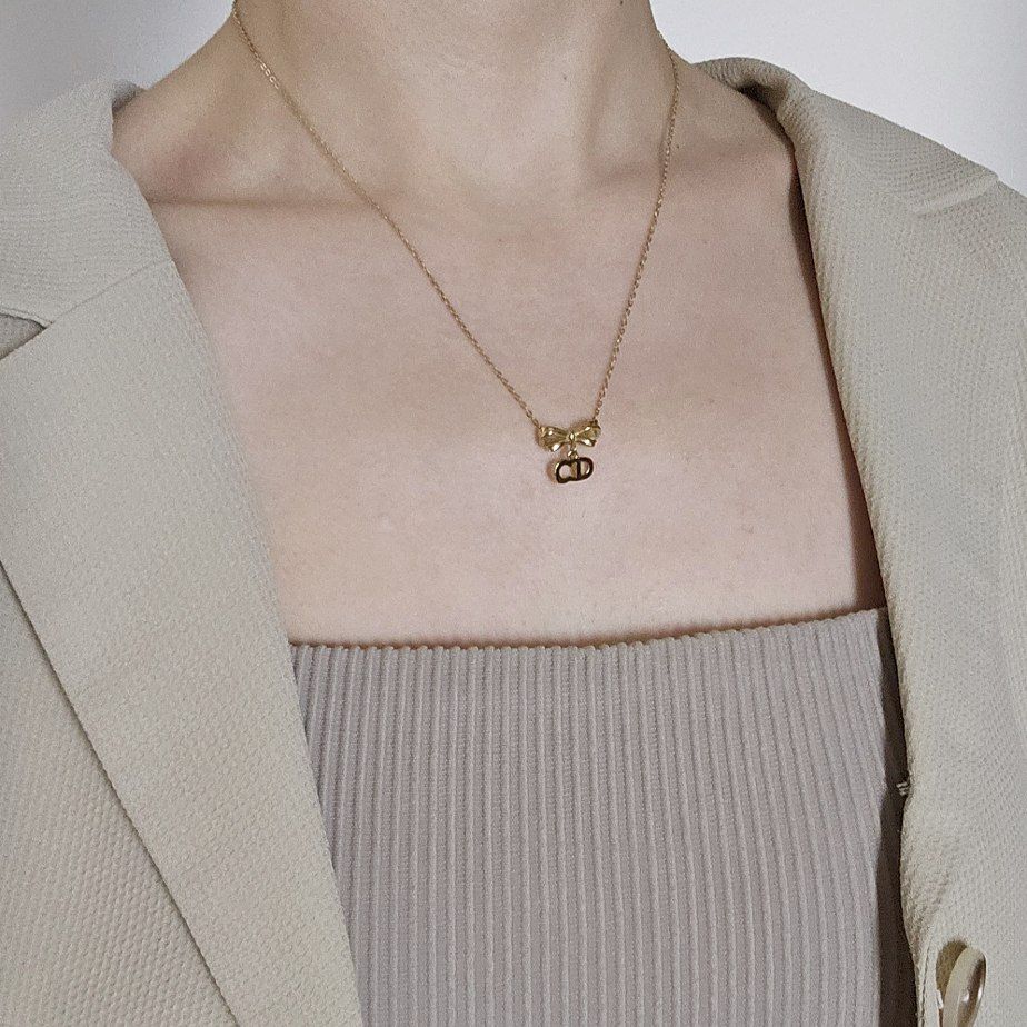 CD Dior Gold Ribbon Necklace