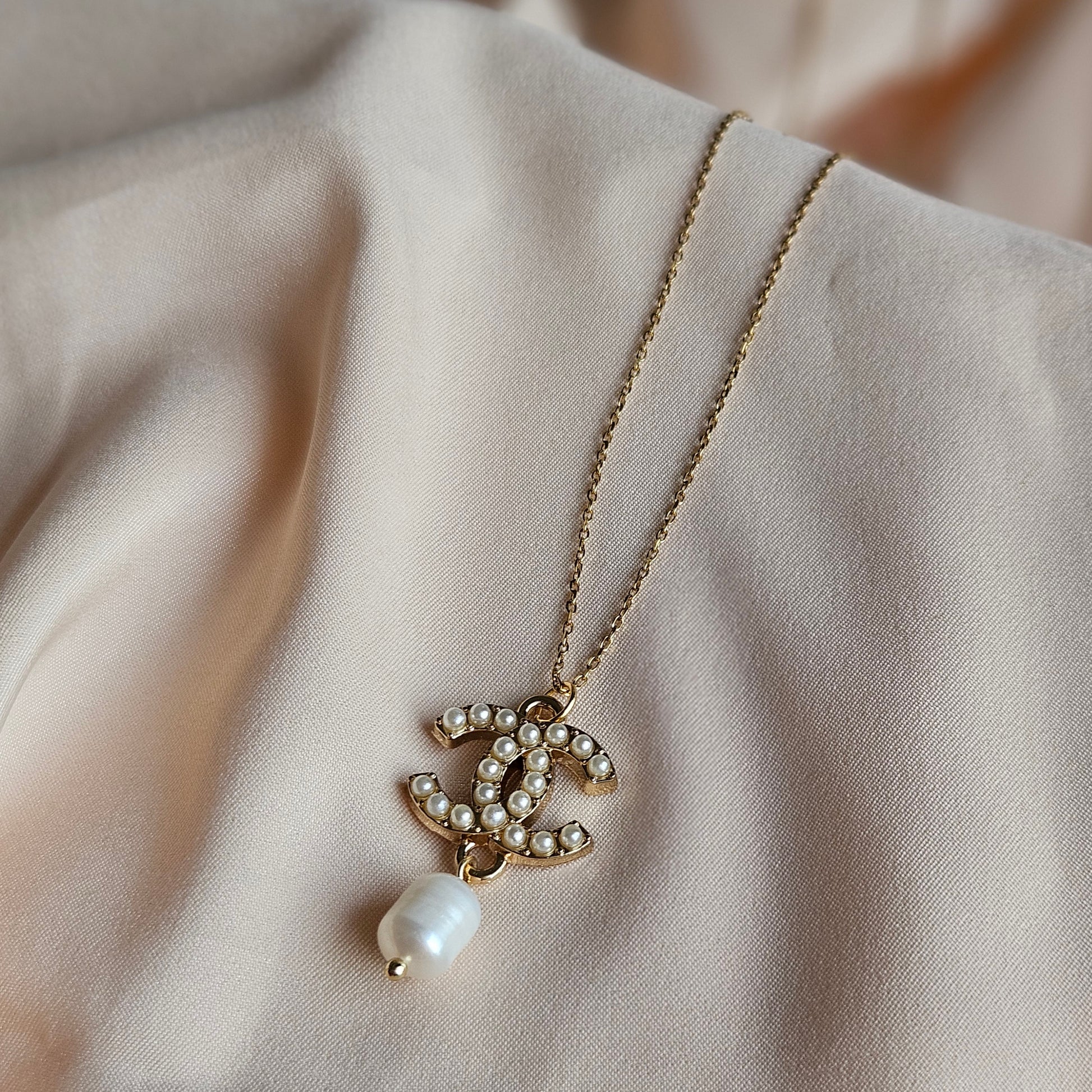 Chanel Pearl Gold Necklace (Redesigned) - Ethereal Gift