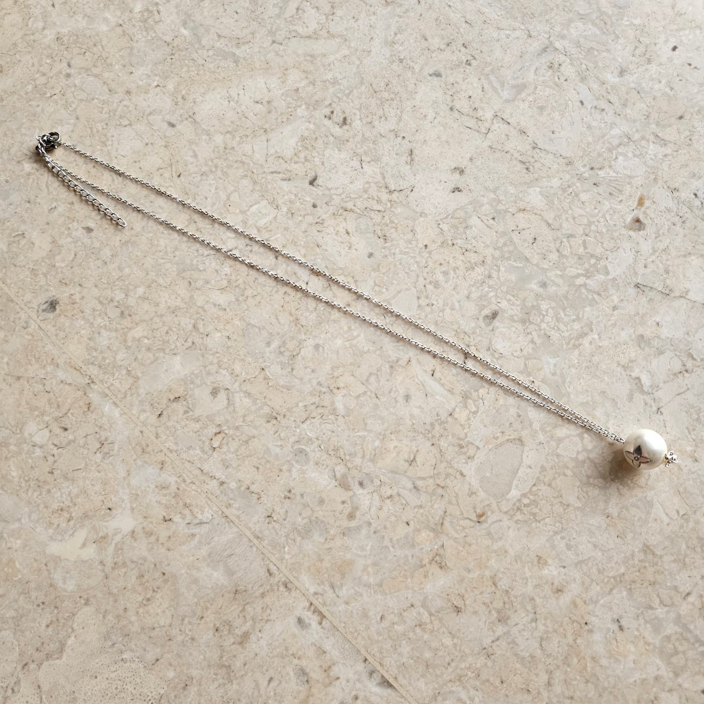 LV Star Faux Pearl Necklace (Redesigned) - Ethereal Gift