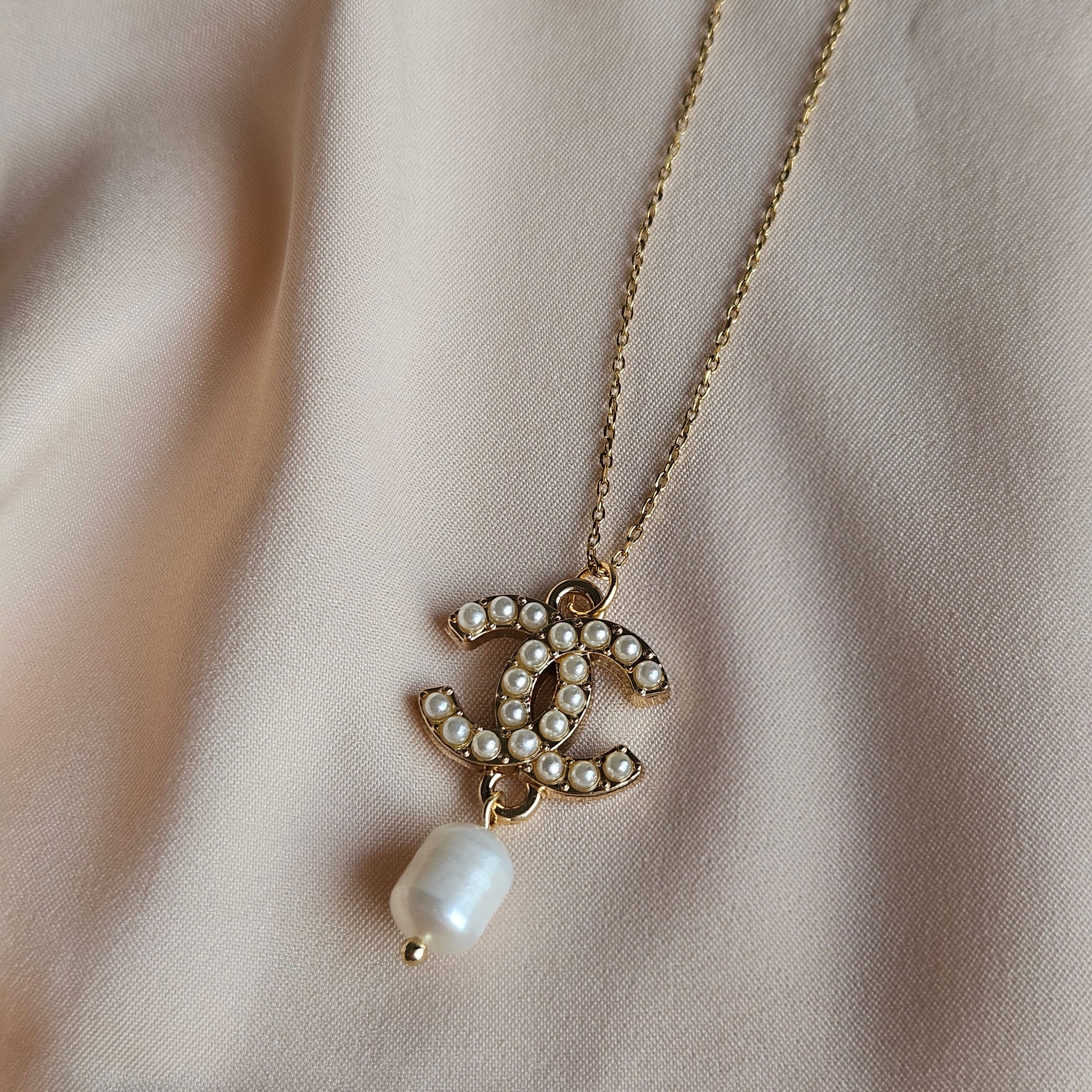 Chanel Pearl Gold Necklace (Redesigned) - Ethereal Gift