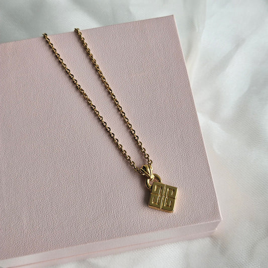 Givenchy Dainty Motif Necklace (Original)