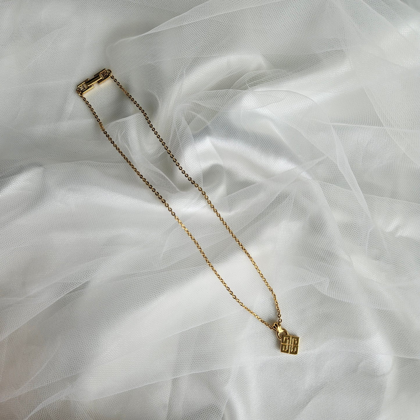 Givenchy Dainty Motif Necklace (Original)